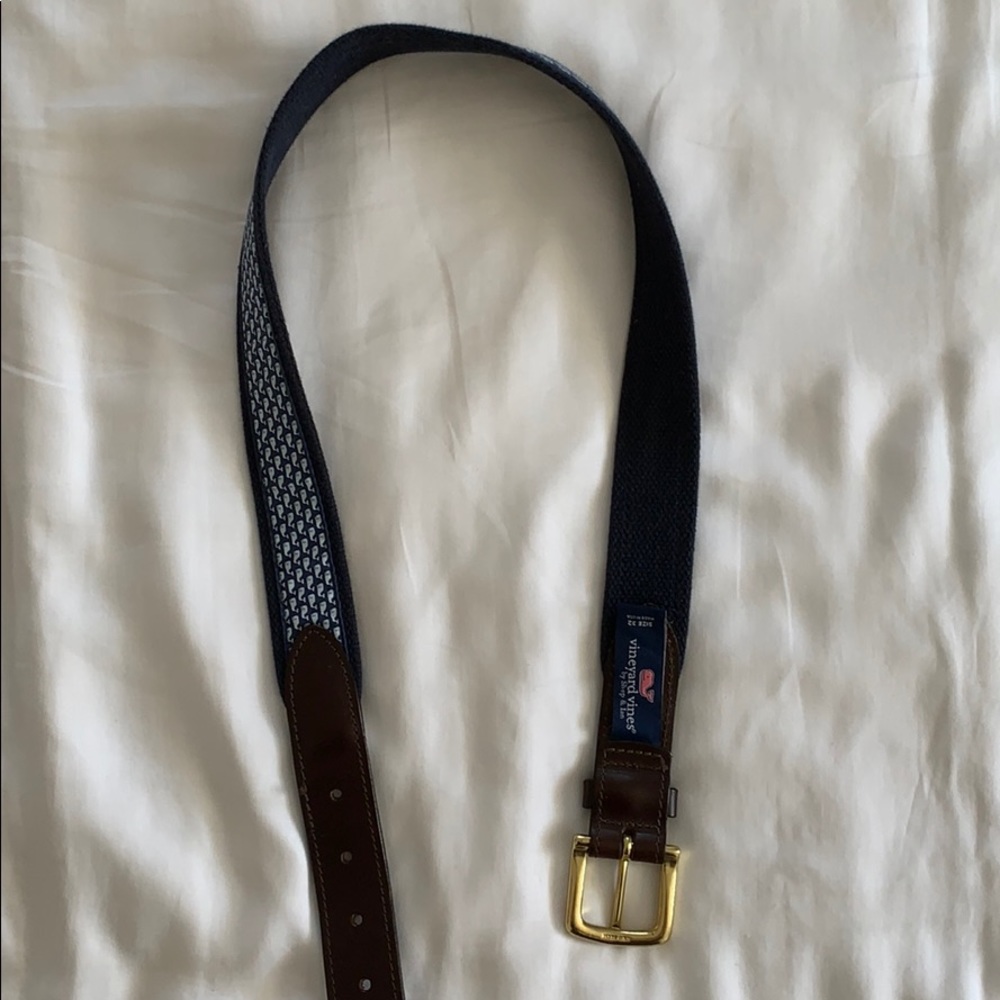 Vineyard vines belt